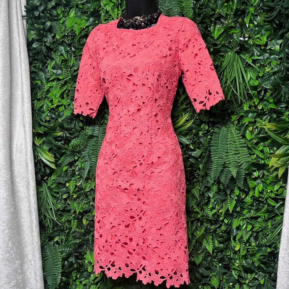 Tahari Arthur S Levine Dress Size 2 Coral Orange Floral Lace Sheath 4185